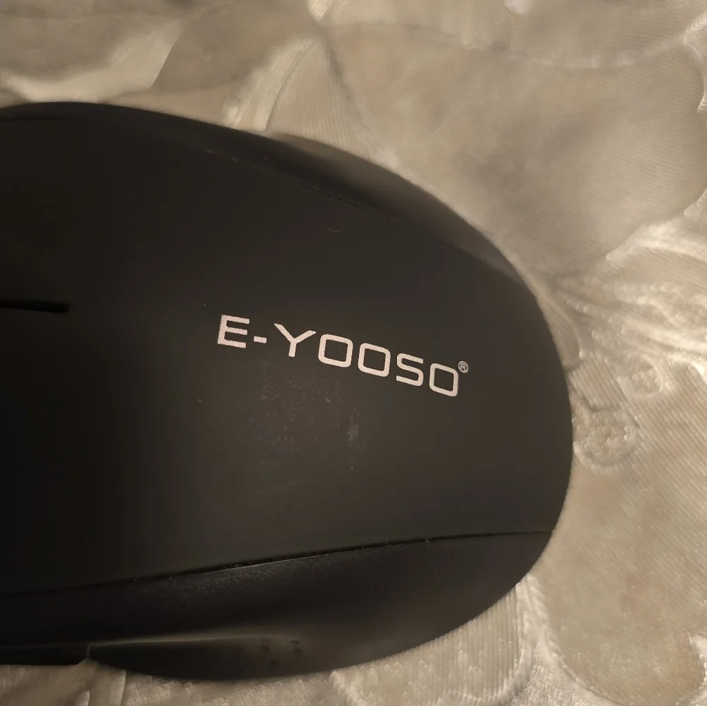 E-YOOSO Bluetooth Wireless Mouse (Black)
